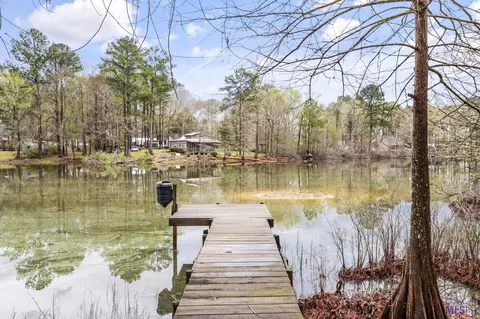 8039 W Lakeshore Dr, Ethel, LA 70730
