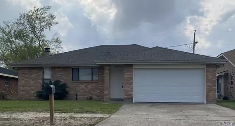 1805 Van Arpel Dr, Laplace, LA 70068