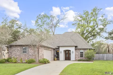 18407 Old Maplewood Dr, Prairieville, LA 70769