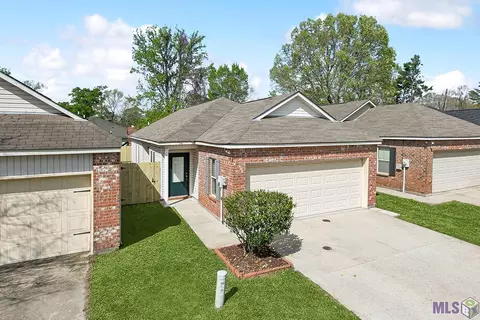 748 Sedona Pines Dr, Baton Rouge, LA 70816