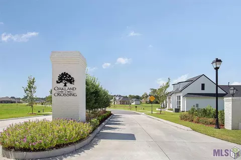 16 Oakland Dr, Prairieville, LA 70769