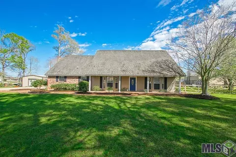 14394 Royal Ln, Gonzales, LA 70737