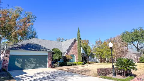 8315 Nouvelle Ct, Baton Rouge, LA 70809