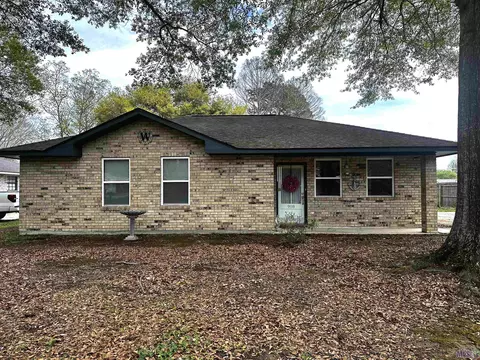 918 Willow Brook Ave, Denham Springs, LA 70726