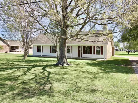 20085 Sallie Dr, Plaquemine, LA 70764