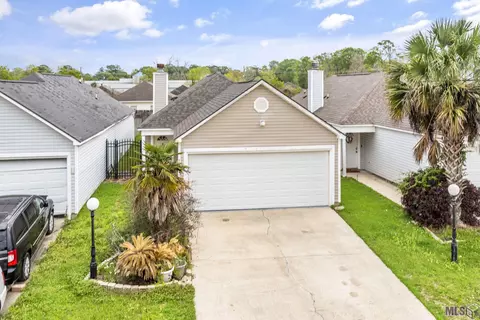 1029 Hammond Manor Dr, Baton Rouge, LA 70816