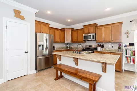 Kitchen - 6358 Yatton Dr, Addis, LA 70710 photo 2 of 4