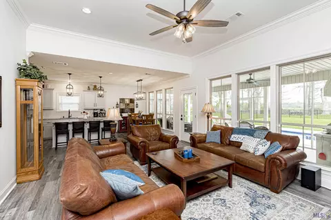 4800 Pointe Prospect Dr, Oscar, LA 70762 photo 6