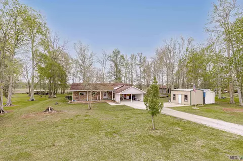 9072 Canezaro Rd, Maringouin, LA 70757