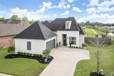 16512 Cypress Knee Dr, Prairieville, LA 70769