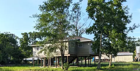 Exterior - 14146 Old River Rd, Maurepas, LA 70449 photo 8 of 10