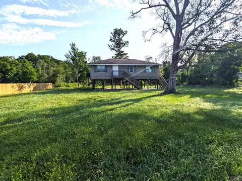 Exterior - 14146 Old River Rd, Maurepas, LA 70449 photo 7 of 10