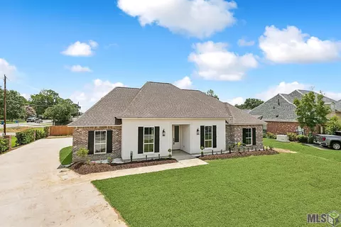 12524 Plantation Creek Dr, Geismar, LA 70734
