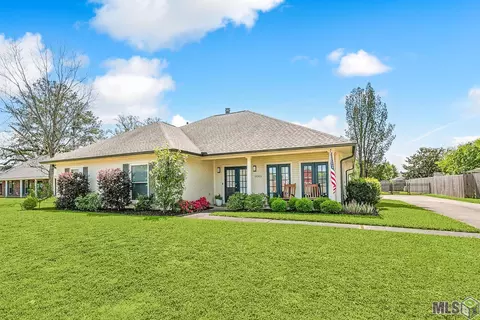 11312 Chris Evert Dr, Baton Rouge, LA 70810