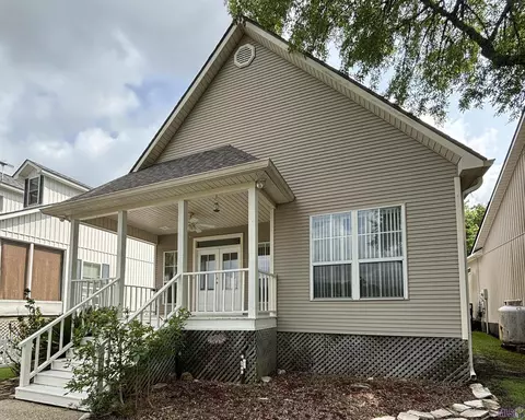 18044 Bayou Pierre Dr, Maurepas, LA 70449
