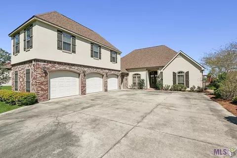598 Tranquility Dr, Denham Springs, LA 70706