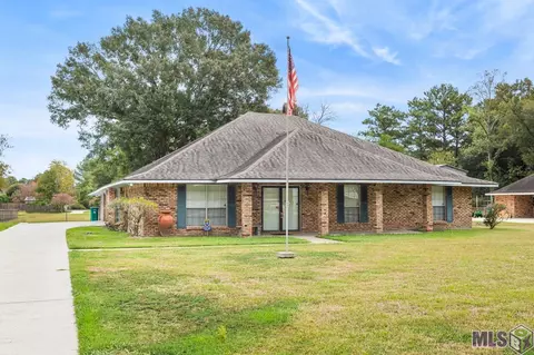 25720 Plantation Ave, Denham Springs, LA 70726