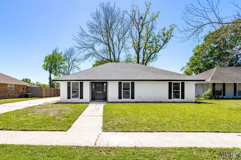 40105 La Rochelle Rd, Prairieville, LA 70769