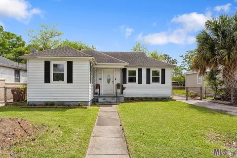 3210 De Saix Blvd, New Orleans, LA 70119