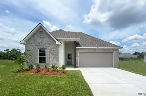13943 Rosewell St, Denham Springs, LA 70726