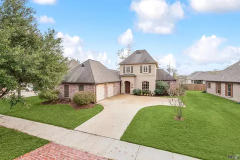 2182 Royal Troon Ct, Zachary, LA 70791