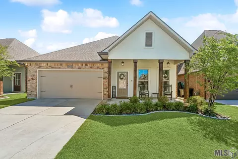 6633 Blue Rose Dr, Baton Rouge, LA 70817