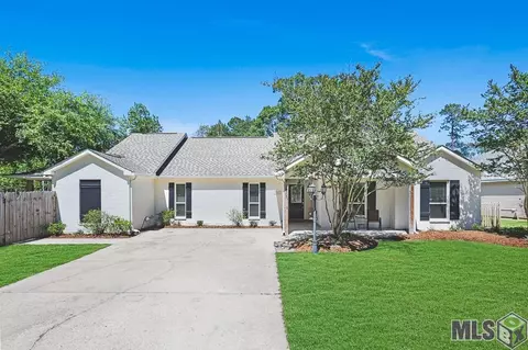 34309 Woodland Trail Dr, Denham Springs, LA 70706