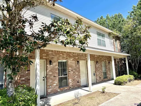 818 Meadow Bend Dr #H, Baton Rouge, LA 70820
