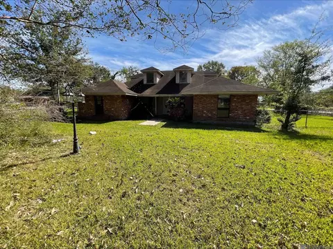 62395 Bayou Rd, Plaquemine, LA 70764