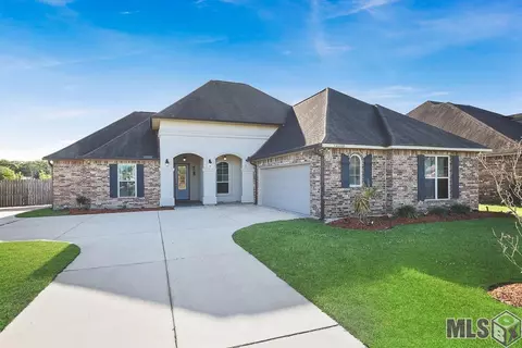 14400 Stonegate Manor Dr, Gonzales, LA 70737