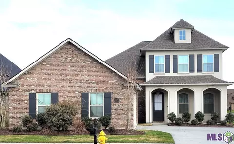 3100 Meadow Grove Ave, Zachary, LA 70791