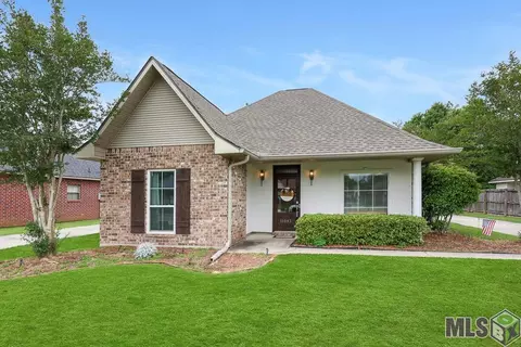 11093 Garrett Dr, Gonzales, LA 70737