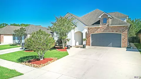 17581 Martin Lake Dr, Baton Rouge, LA 70816