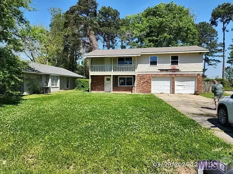 8973 Shadow Bluff Ave, Denham Springs, LA 70726