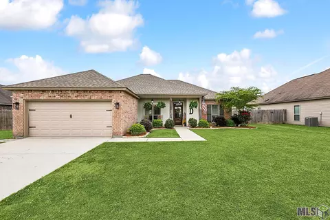 28307 Lake Bruin Dr, Livingston, LA 70754