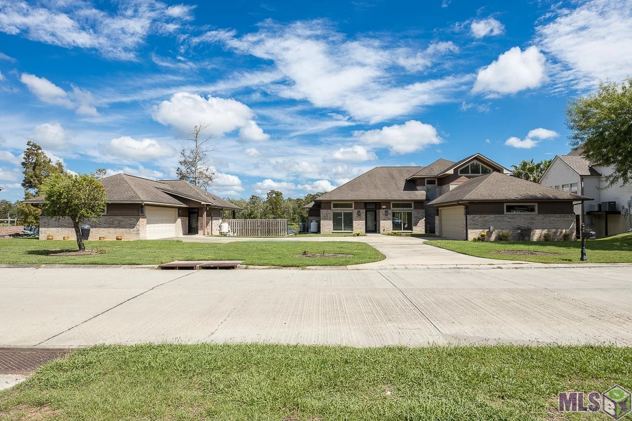 11216 Riv Highlands  