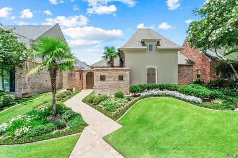 3032 Du Soleil Ct, Baton Rouge, LA 70810