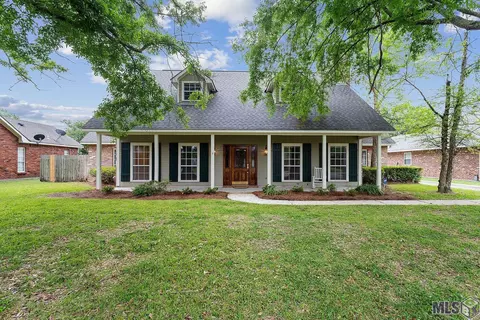 11014 Meadow Lake Dr, Baton Rouge, LA 70810