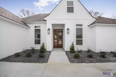 7182 Bessie Dr, Denham Springs, LA 70706