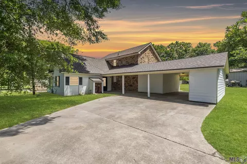 39267 David Dr, Prairieville, LA 70769