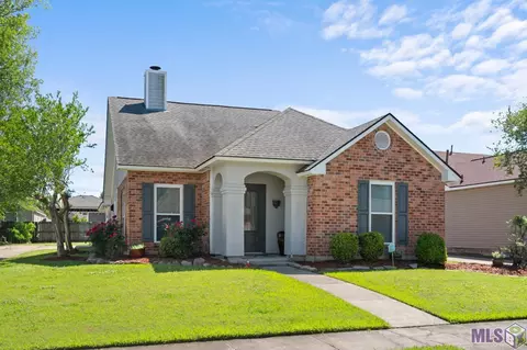 15440 Woodlore Dr, Baton Rouge, LA 70816