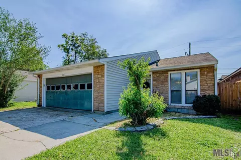 227 Heatherwood Dr, Baton Rouge, LA 70808