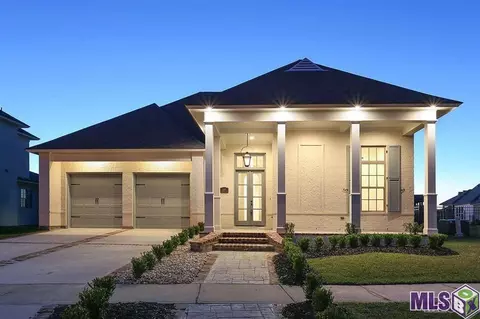3145 Stonehedge Dr, Zachary, LA 70791