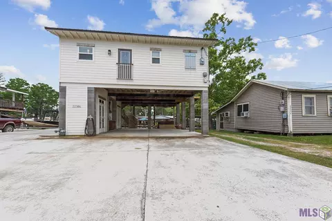 22386 Chinquapin Ave, Maurepas, LA 70449 photo 2