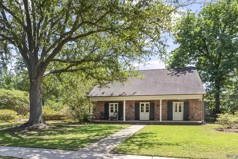 1040 Rossmore Ave, Baton Rouge, LA 70810