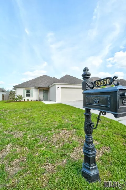 34650 Eagle Bend Dr, Denham Springs, LA 70706