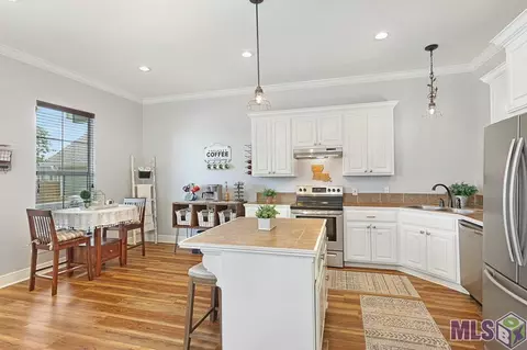 1027 E Bienville Ave, Gonzales, LA 70737
