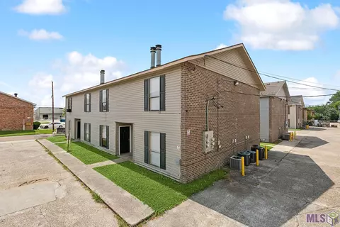 1829 Southpointe Dr, Baton Rouge, LA 70808