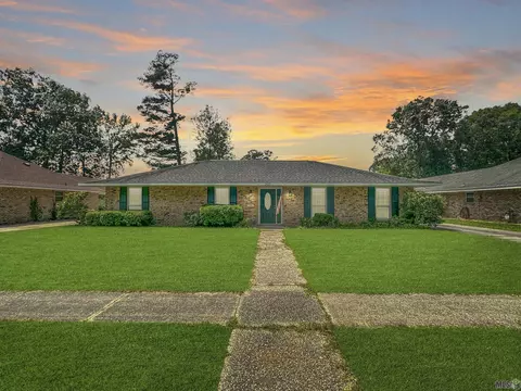 1429 Lansdowne Dr, Denham Springs, LA 70726