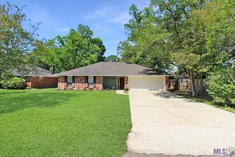 6044 Fleetwood Dr, Baton Rouge, LA 70817